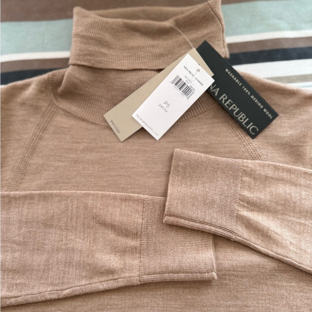 Banana Republic, washable Merino Wool Turtleneck, SP, NWT